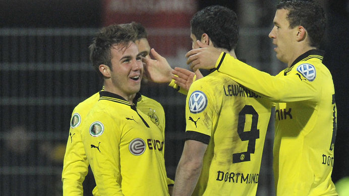 aal_bvb_dfbcup_jubel_goetze_920_th